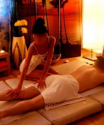 Проститутка Наоми